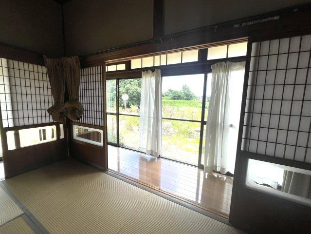 津山市上横野　中古住宅　平屋　5LDKの和室|8畳