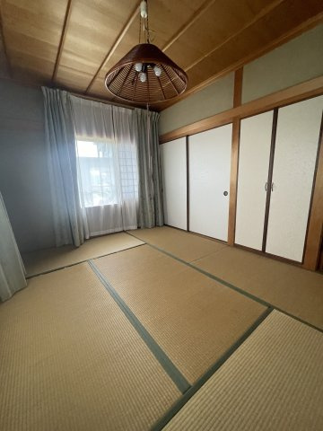 津山市上横野　中古住宅　平屋　5LDKの和室|玄関横6畳