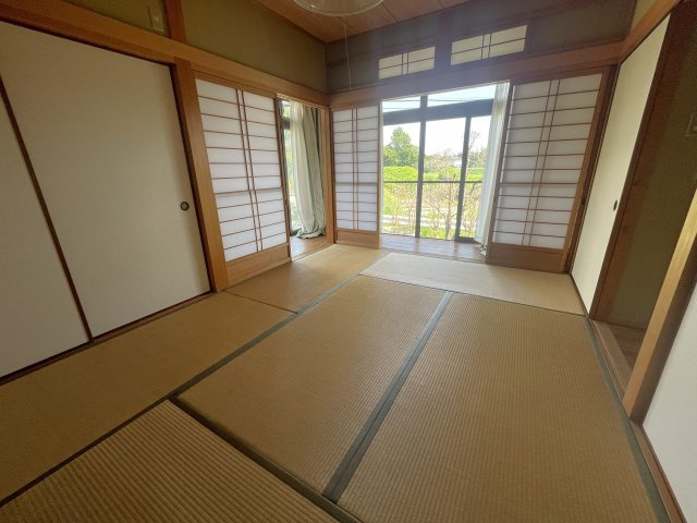 津山市上横野　中古住宅　平屋　5LDKの和室|6畳