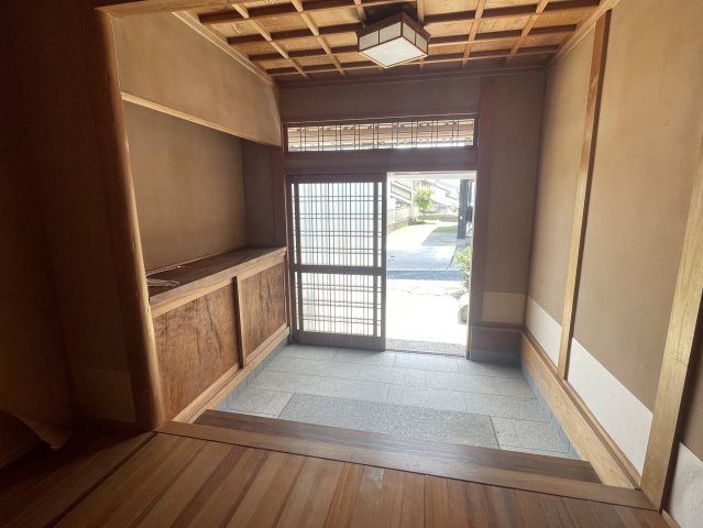 津山市上横野　中古住宅　平屋　5LDKの玄関
