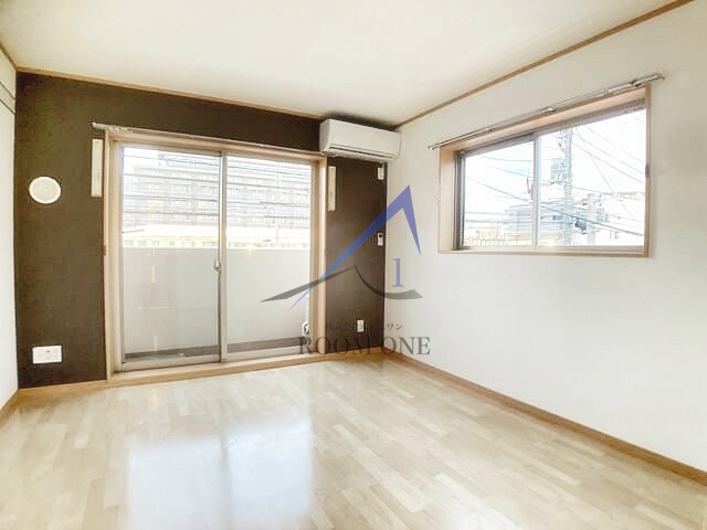 ニューアローズＭⅢの居間・リビング|洋室のお部屋です。