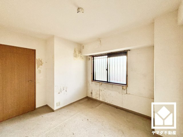 ヴェルビュ西宮北口の洋室|約6帖の洋室です。全居室窓に面したお部屋になっています。明るい陽光がたっぷり差し込む心地よい生活空間です。