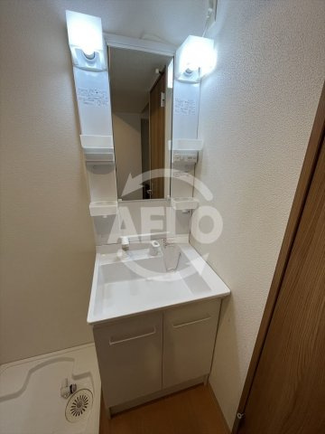 みおつくし杭全の独立洗面台|みおつくし杭全　独立洗面台