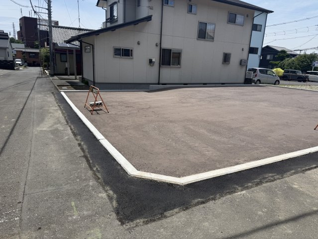 【前面道路含む現地写真】 | 富士市宇東川東町　限定1区画 | 東側前面道路です（幅員4ｍ）♪