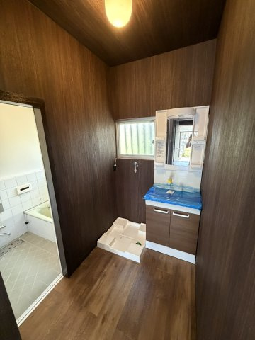 【 売主 】藤沢市大鋸3丁目　戸建の独立洗面台