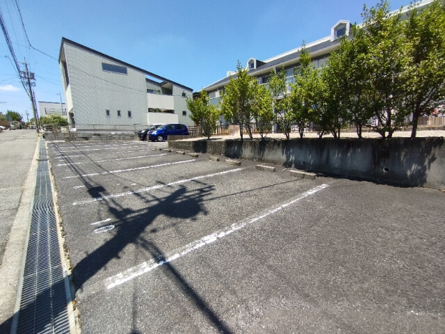 パークハウス竜美の駐車場
