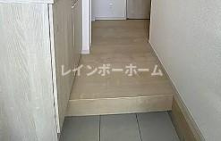 リーブルファイン岩槻東町の玄関