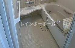 リーブルファイン岩槻東町の浴室