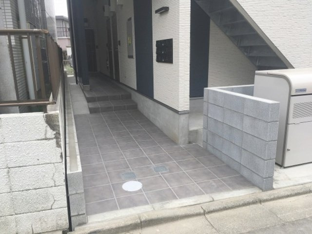 CB川越カローレのエントランス