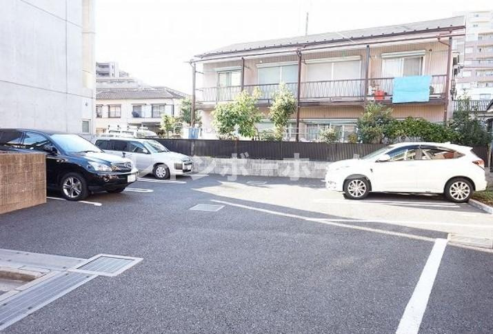 あすなろハウスⅠの駐車場