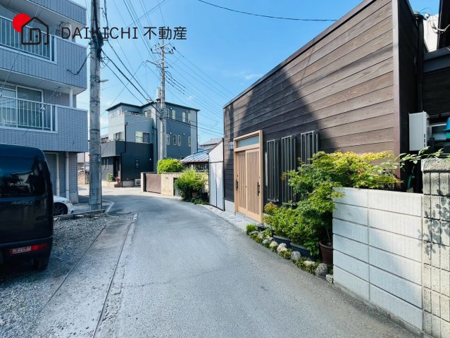 【前面道路含む現地写真】 | 坂戸市日の出町　中古戸建