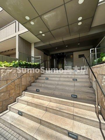 芦屋ソルステージュのエントランス|毎日通るエントランスはこのようになっています