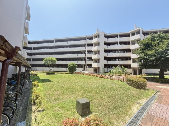 帝塚山セントポリアの庭
