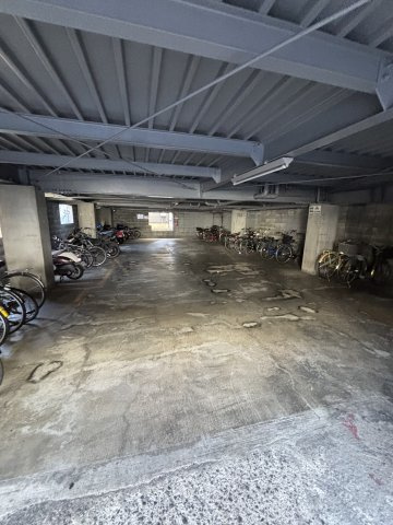 コーポタカハシAの駐車場