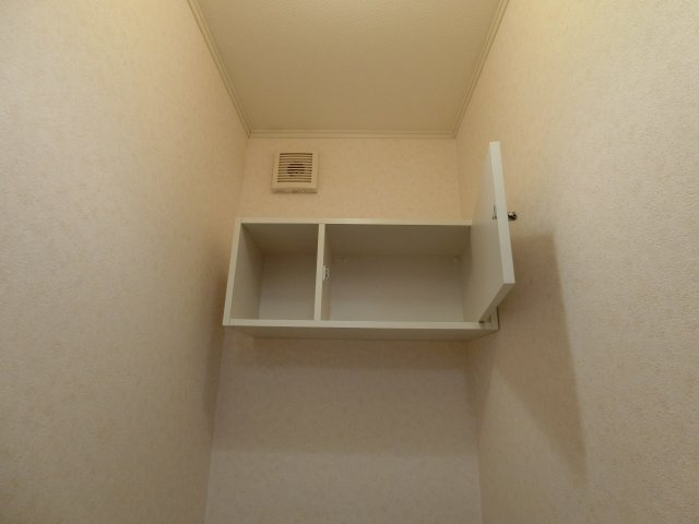 【収納】 | ソル　デル　フリオ　Ｄ | イメージ101号室の写真（反転あり）
