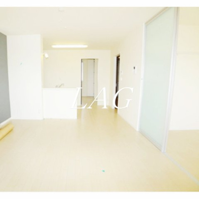 【居間・リビング】 | ルミエール磯 | 洋室のお部屋です。