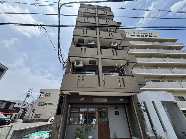 クレストプラザの外観