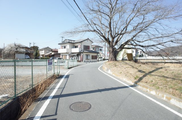 比企郡小川町小川 土地75坪の前面道路含む現地写真