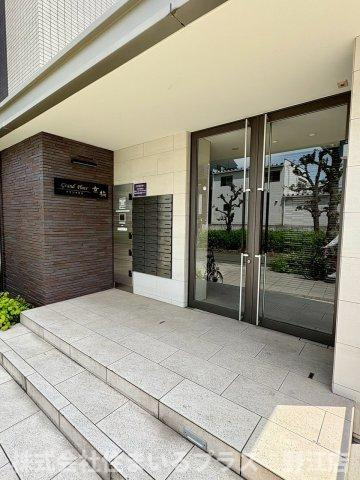 Grand-Place京橋のエントランス