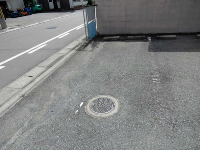 ソレイユ神田の駐車場