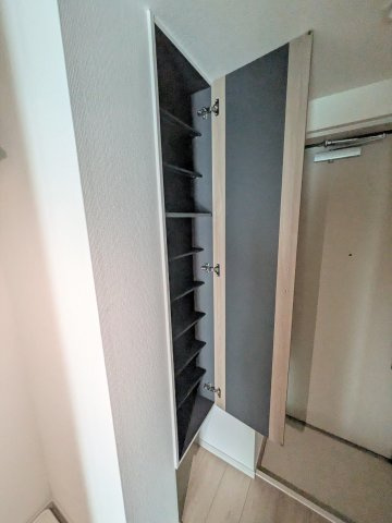リブリ・鴨居の収納