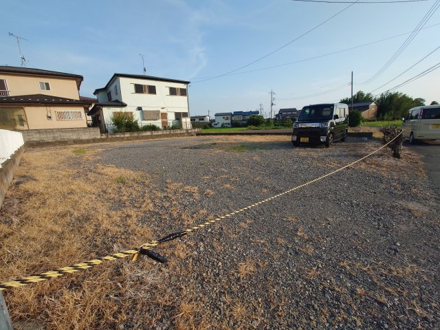 井野稲葉駐車場の外観
