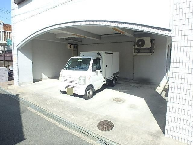 プリティハウスの駐車場