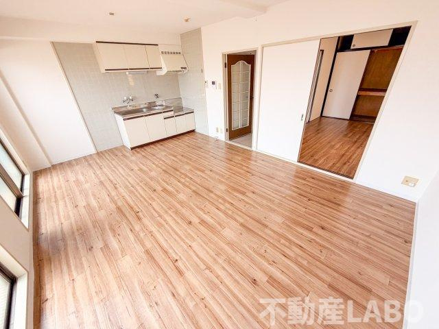メジェーム住吉の居間・リビング
