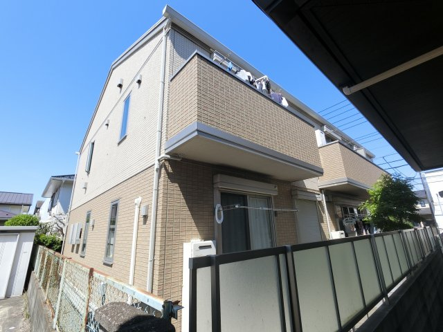 フローラ・コートの画像