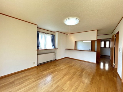 【居間・リビング】 | 大館市釈迦内字獅子ヶ森・中古住宅☆リフォーム中☆