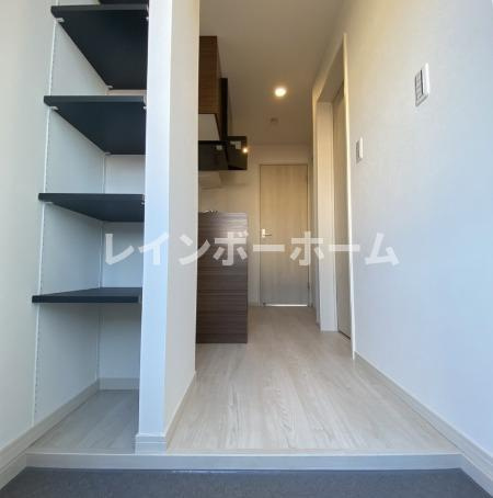MELDIA新松戸の玄関
