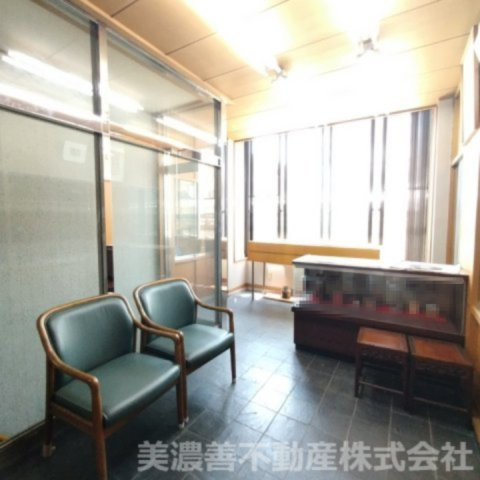 ６７２５６　岐阜市徹明通１丁目事業用(住居付店舗)のその他