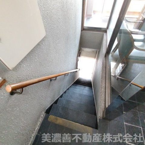 ６７２５６　岐阜市徹明通１丁目事業用(住居付店舗)のその他