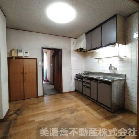 ６７２５６　岐阜市徹明通１丁目事業用(住居付店舗)のその他