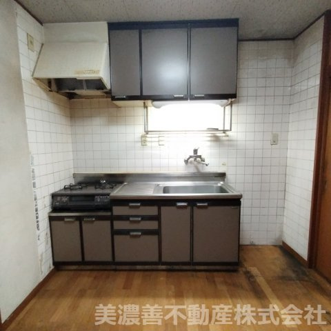 ６７２５６　岐阜市徹明通１丁目事業用(住居付店舗)のキッチン