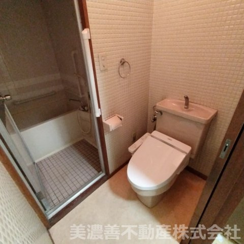 ６７２５６　岐阜市徹明通１丁目事業用(住居付店舗)のその他