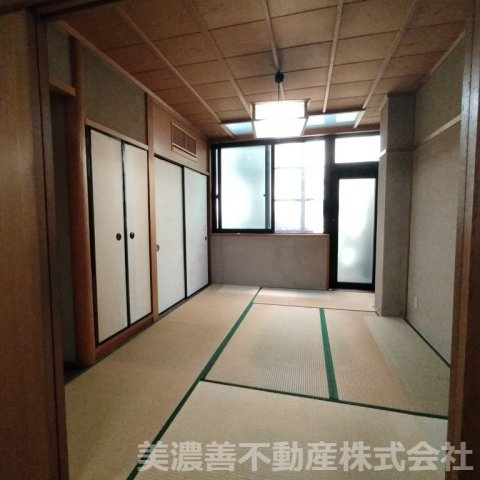 ６７２５６　岐阜市徹明通１丁目事業用(住居付店舗)の和室