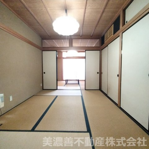 ６７２５６　岐阜市徹明通１丁目事業用(住居付店舗)の和室