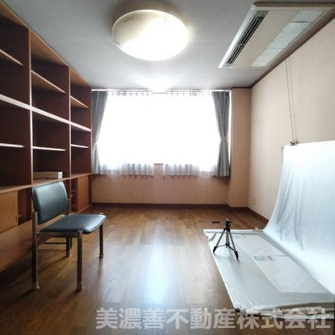 ６７２５６　岐阜市徹明通１丁目事業用(住居付店舗)のその他