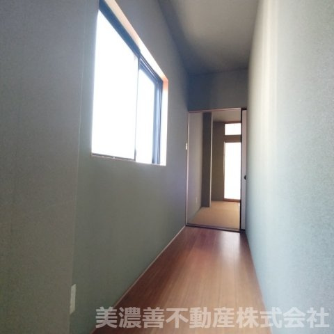 ６７２５６　岐阜市徹明通１丁目事業用(住居付店舗)の玄関