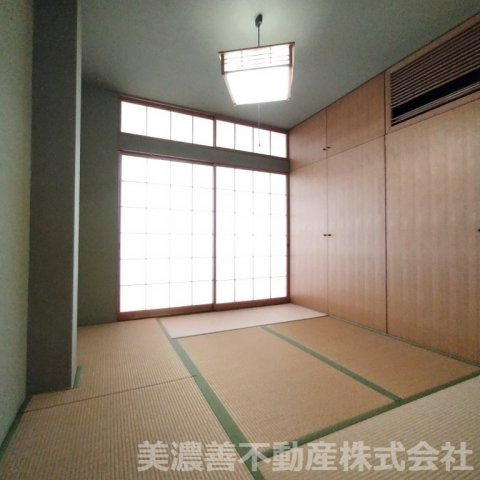 ６７２５６　岐阜市徹明通１丁目事業用(住居付店舗)の和室