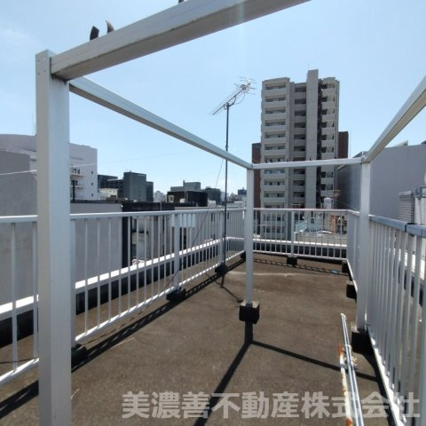 ６７２５６　岐阜市徹明通１丁目事業用(住居付店舗)のその他