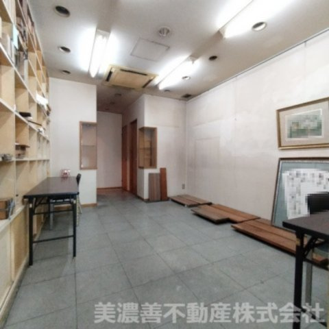 ６７２５６　岐阜市徹明通１丁目事業用(住居付店舗)のその他