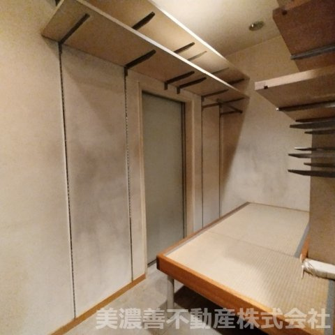 ６７２５６　岐阜市徹明通１丁目事業用(住居付店舗)のその他