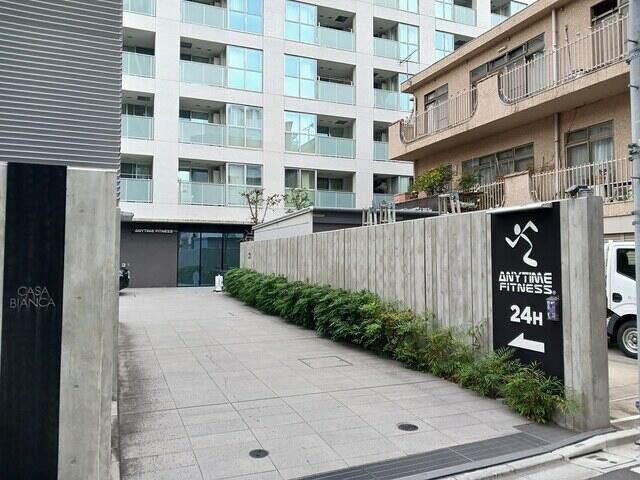 レパラール関口のエントランス
