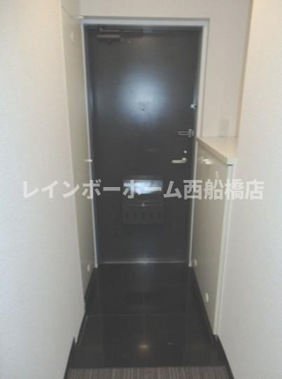 浦安市堀江５丁目のアパートの玄関