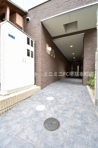 プリモパッソ谷町９丁目のエントランス