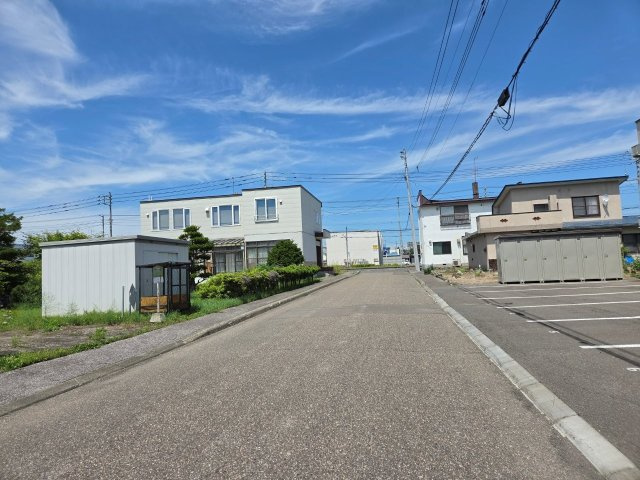 【前面道路含む現地写真】の画像