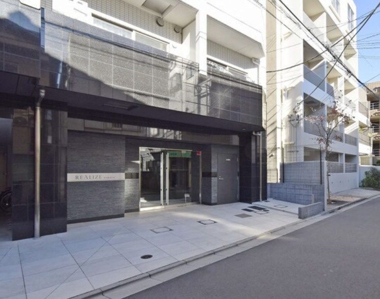 荒川区東尾久４丁目の賃貸マンションのエントランス