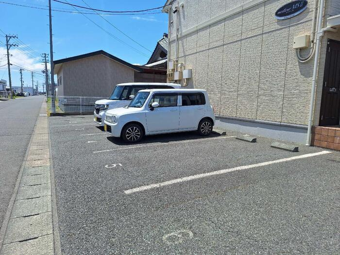 メイユールＭＳ Ⅱの駐車場